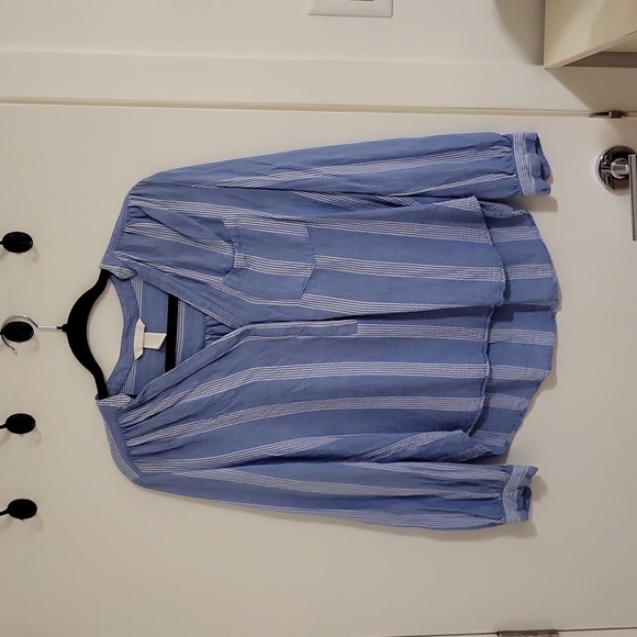 H&M Tops - ✨️ 3/25 -  H&M Blouse